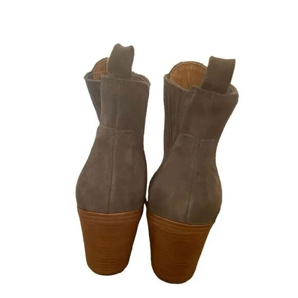 Marc Fisher Suede Leather Gadri Pointed Toe Bootie Gray SZ 6.5 - Picture 8 of 11